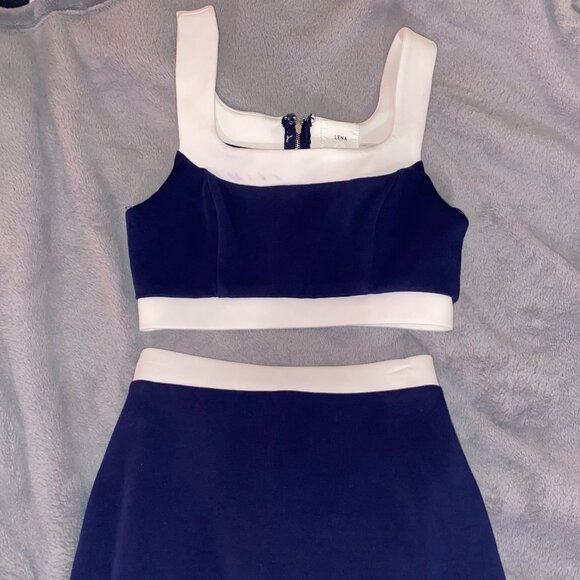 Matching top and skirt set - Picture 1 of 8